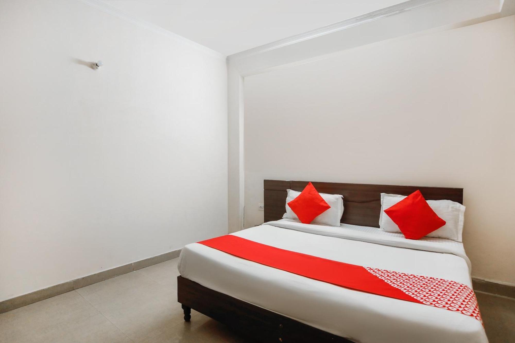 Hotel O Av Residency Near Botanic Garden Of Indian Republic Noida Extérieur photo