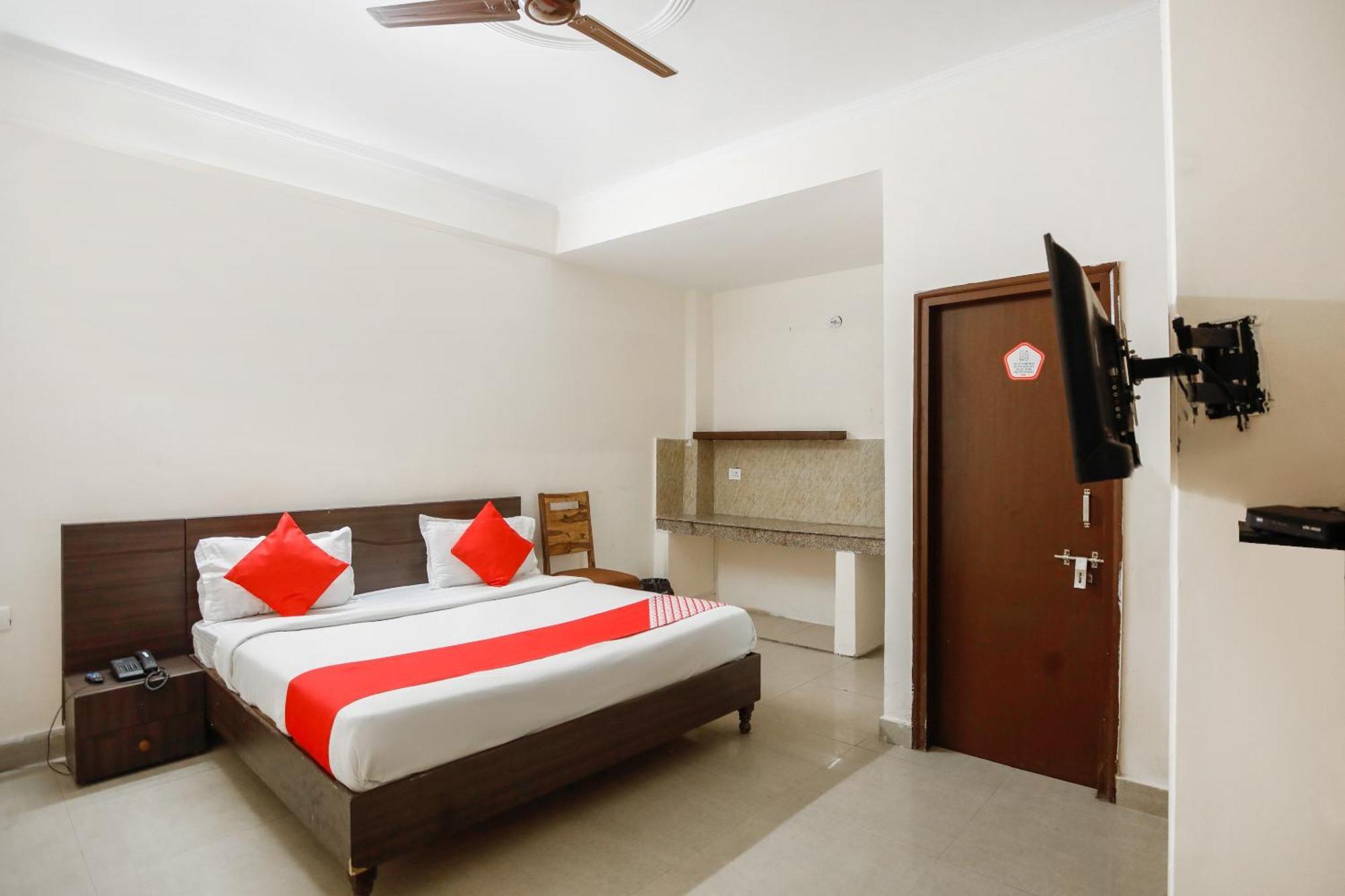 Hotel O Av Residency Near Botanic Garden Of Indian Republic Noida Extérieur photo