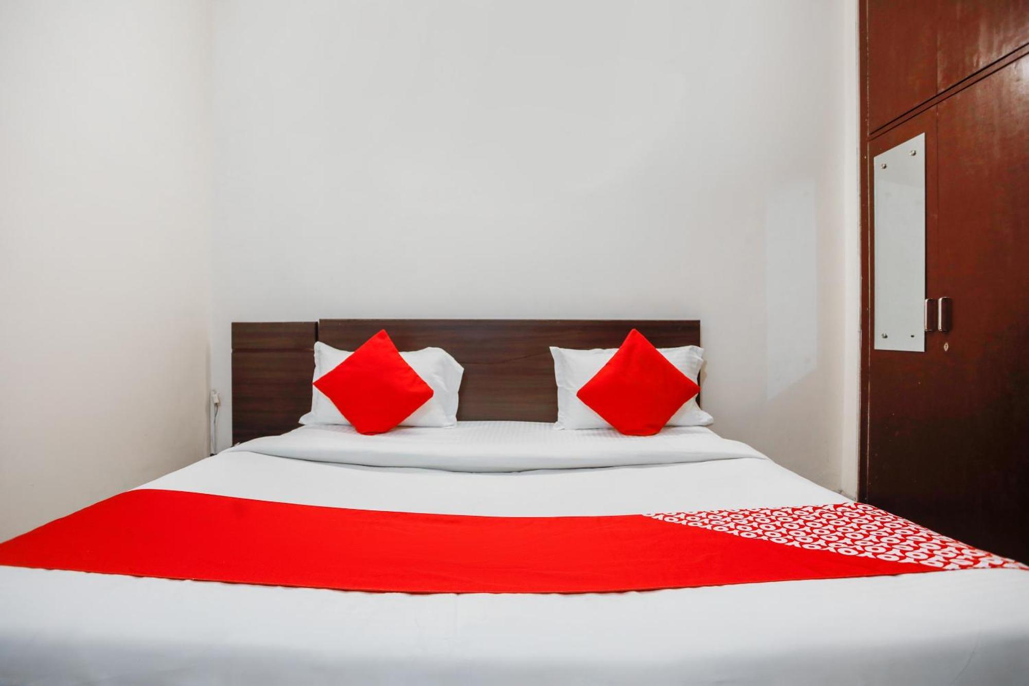 Hotel O Av Residency Near Botanic Garden Of Indian Republic Noida Extérieur photo
