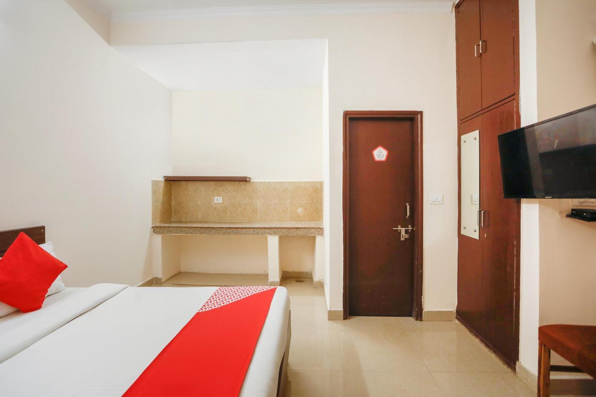 Hotel O Av Residency Near Botanic Garden Of Indian Republic Noida Extérieur photo