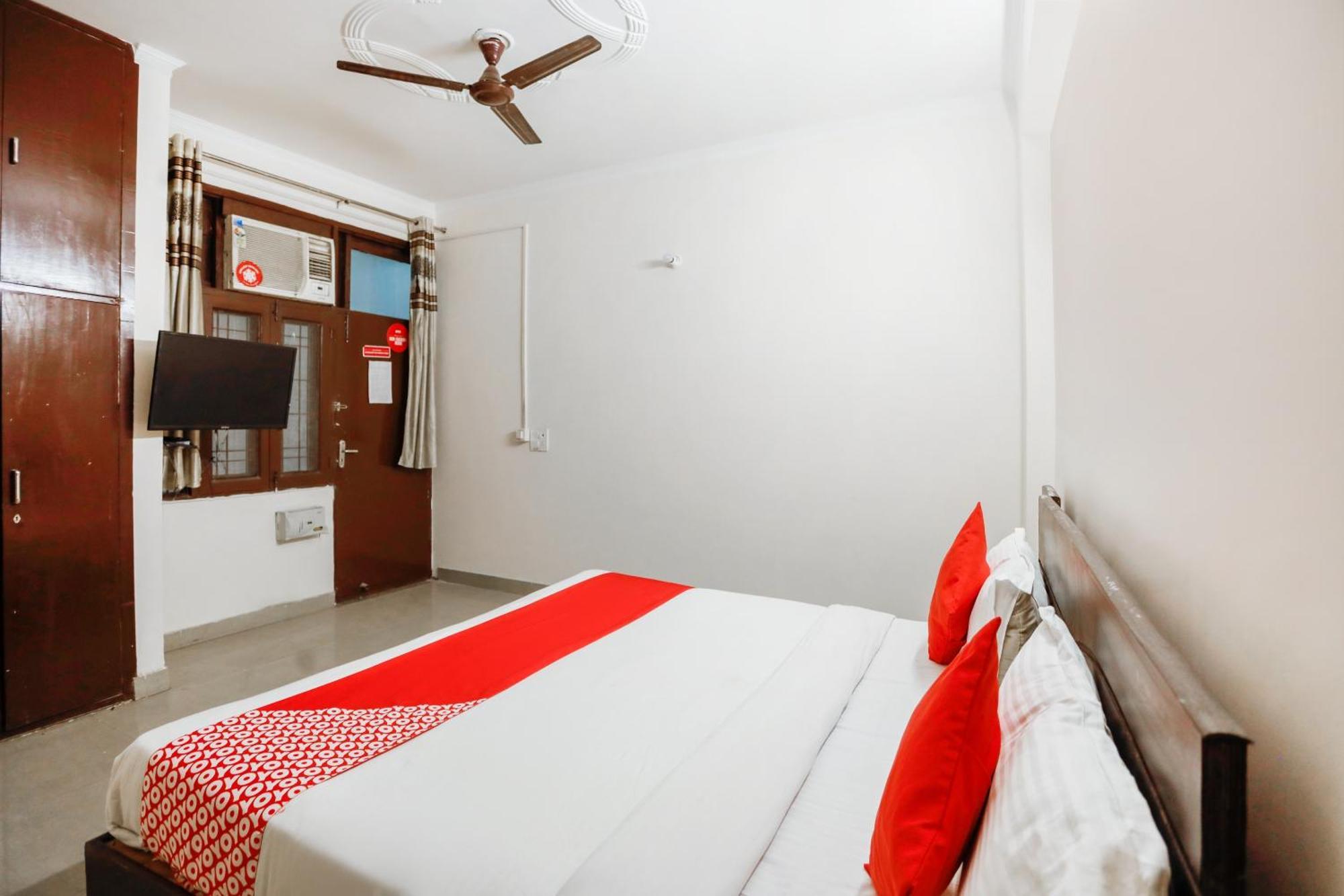 Hotel O Av Residency Near Botanic Garden Of Indian Republic Noida Extérieur photo